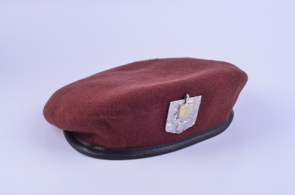 百年經典?軍警首選：貝雷帽持續風靡的四大核心原因