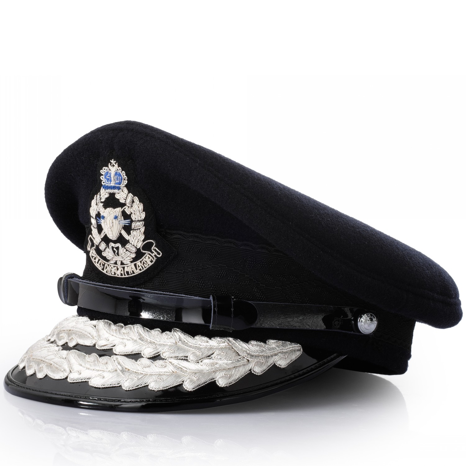 全球各國警察帽子圖鑒：風格迥異的警務標識與文化印記