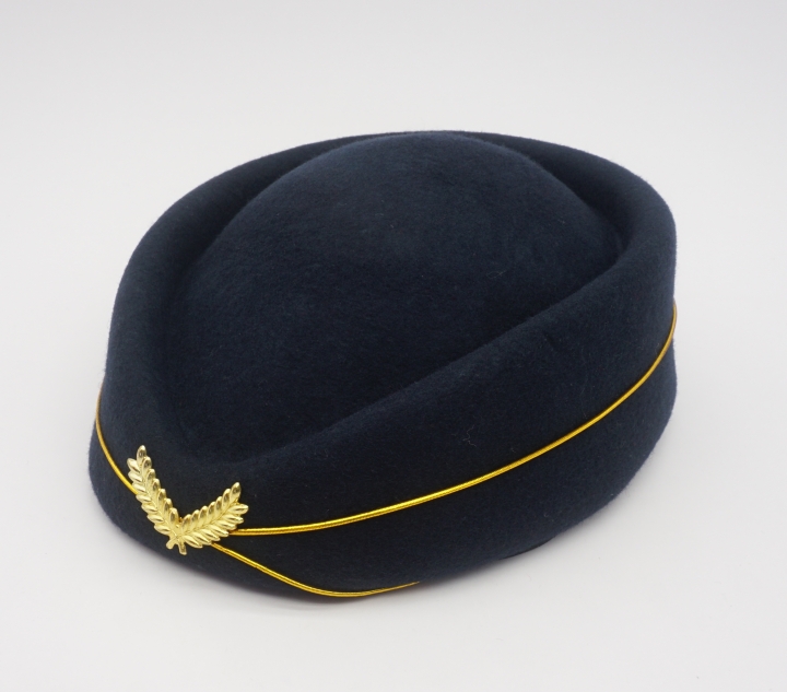 國(guó)內(nèi)外空姐帽子有區(qū)別嗎？看完這篇全明白